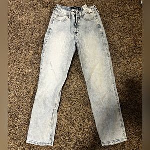 Hollister High Rise mom jeans